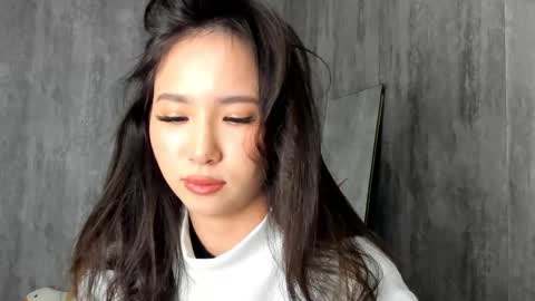 Amina online show from February 15, 6:55 pm