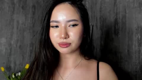 Amina online show from March 9, 9:03 pm