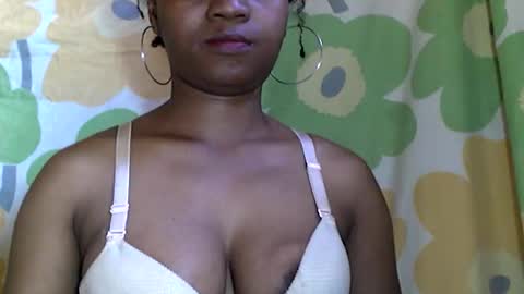 aminah01 online show from November 19, 7:08 am