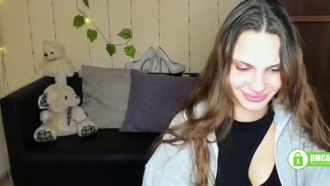 Amina online show from February 10, 2:59 pm