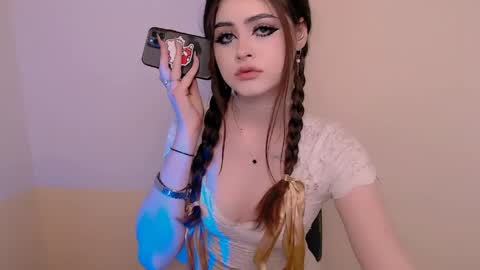 Amina online show from April 22, 3:57 pm