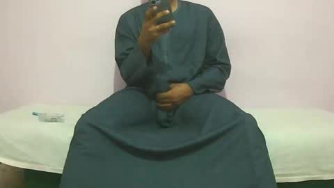 Snapshot of amir_elaraby chatting on October 5, 7:34 pm Amir online show from October 5, 7:34 pm