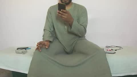 Snapshot of amir_elaraby chatting on October 9, 12:25 pm Amir online show from October 9, 12:25 pm