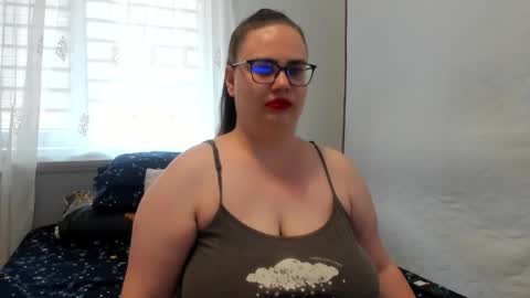 Amira Vyxen online show from April 21, 6:31 am