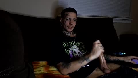 Snapshot of amiri_sweater chatting on March 11, 12:28 pm amiri_sweater online show from March 11, 12:28 pm