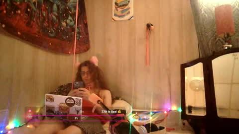 amituist online show from April 18, 8:07 am