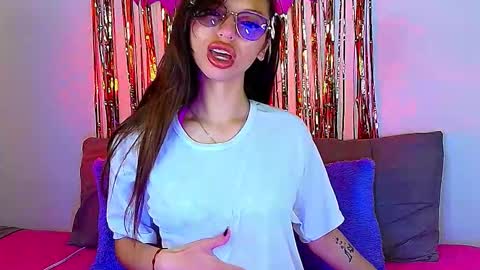 Snapshot of ammeliejoy chatting on September 16, 6:42 pm Ammelie online show from September 16, 6:42 pm