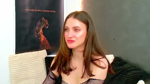 Amira online show from May 8, 4:29 am