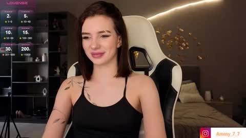 Ammy  dont forget to thumbs up me  online show from October 12, 10:03 am