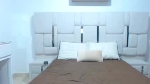 Snapshot of ammy_velez chatting on February 23, 1:24 am ammy_velez online show from February 23, 1:24 am