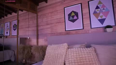 Snapshot of ammyscott1 chatting on December 3, 7:45 pm Ammy Scott online show from December 3, 7:45 pm