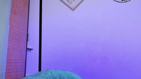 Snapshot of amon_kyle chatting on October 13, 1:49 am Amon online show from October 13, 1:49 am