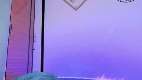 Snapshot of amon_kyle chatting on October 18, 3:42 am Amon online show from October 18, 3:42 am