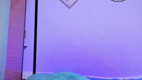 Snapshot of amon_kyle chatting on November 16, 5:24 am Amon online show from November 16, 5:24 am