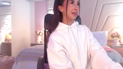 Sophi online show from December 4, 2:15 pm