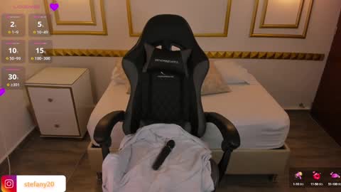 Snapshot of amor_smith_ chatting on March 6, 2:30 am Tefy online show from March 6, 2:30 am