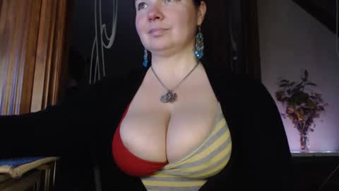 amorelara online show from March 3, 4:14 pm