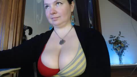 amorelara online show from March 4, 7:08 am