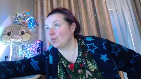 amorelara online show from March 17, 11:35 am