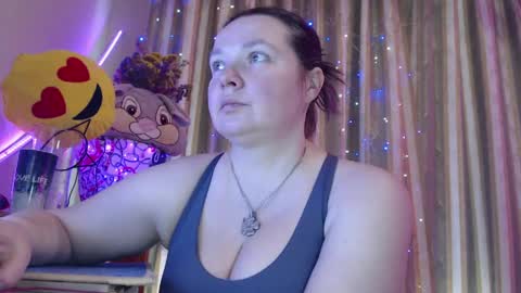 amorelara online show from April 23, 8:46 am