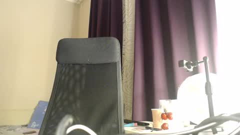 miss unforgettable online show from December 30, 6:05 pm