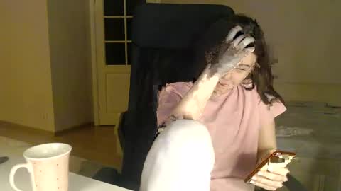 miss unforgettable online show from January 12, 7:21 pm