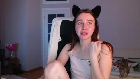 Snapshot of amoremeoww chatting on April 12, 10:04 pm miss unforgettable online show from April 12, 10:04 pm