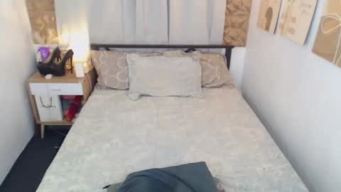 amorgisela online show from November 6, 4:13 am