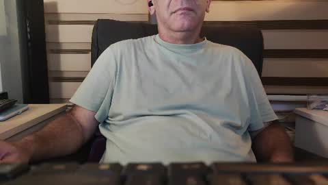 Snapshot of amorlin chatting on August 3, 11:19 pm AmorLin online show from August 3, 11:19 pm