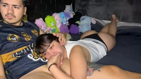 Snapshot of amorxdos chatting on April 15, 5:03 am Barderitos online show from April 15, 5:03 am
