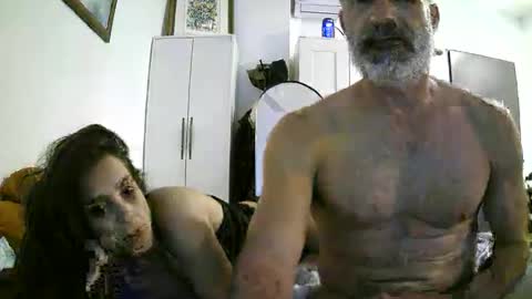 amram1985 online show from April 25, 4:48 am