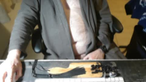Snapshot of amslave4f chatting on August 1, 10:52 pm amslave4f online show from August 1, 10:52 pm