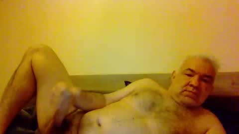 Snapshot of amstel69 chatting on February 8, 8:42 am amstel69 online show from February 8, 8:42 am