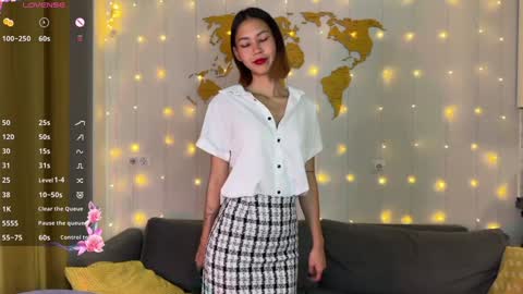 Amura Kim online show from December 9, 5:30 pm