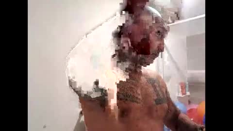 JUSTIN online show from April 20, 11:24 am