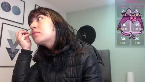 Amy 3 online show from October 3, 4:42 am