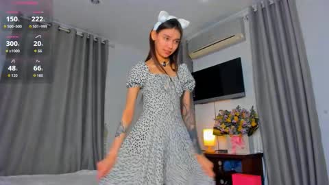 Amy online show from November 6, 12:00 am