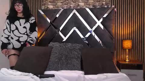 Amy online show from February 25, 12:59 pm