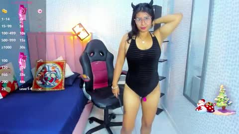Snapshot of amy_dutta chatting on December 19, 7:32 pm amy_dutta online show from December 19, 7:32 pm
