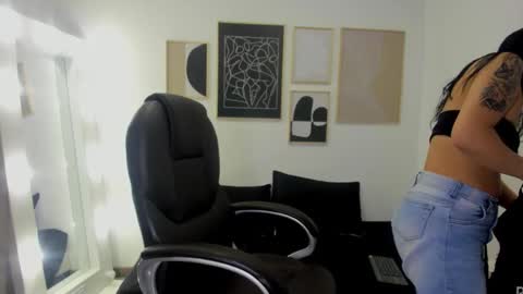 Amy online show from February 13, 1:40 pm