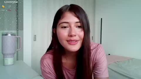 Snapshot of amy_innocent_ chatting on June 18, 9:08 pm Amy online show from June 18, 9:08 pm