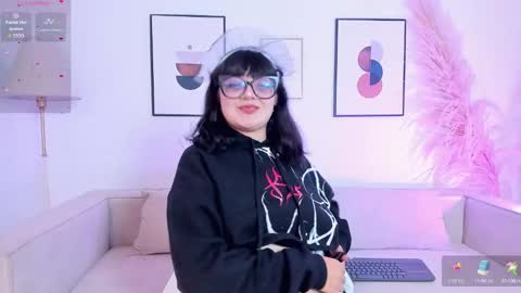 Hello I am Allison Welcome to my room and let is  have a good time together whith me online show from October 14, 7:58 pm
