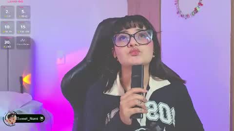 Snapshot of amy_lit chatting on July 16, 10:05 pm Hello I am Allison Welcome to my room and let is have a good time together whith me online show from July 16, 10:05 pm