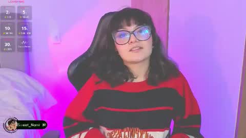 Snapshot of amy_lit chatting on July 17, 8:35 pm Hello I am Allison Welcome to my room and let is have a good time together whith me online show from July 17, 8:35 pm