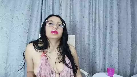 Emy Noa  online show from April 18, 10:10 pm