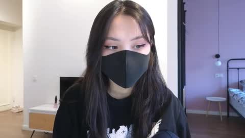 girl next door named Amy online show from February 12, 4:33 am