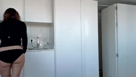 girl next door named Amy online show from April 18, 7:34 am