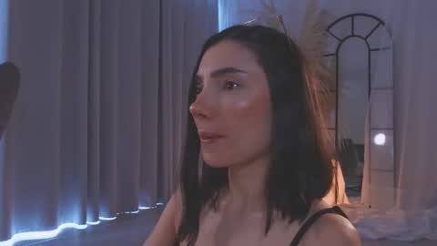 Amy Armstrong online show from November 6, 8:32 pm