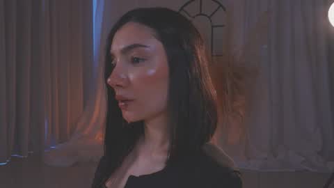 Amy Armstrong online show from November 8, 8:18 pm