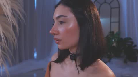 Amy Armstrong online show from November 17, 9:31 pm